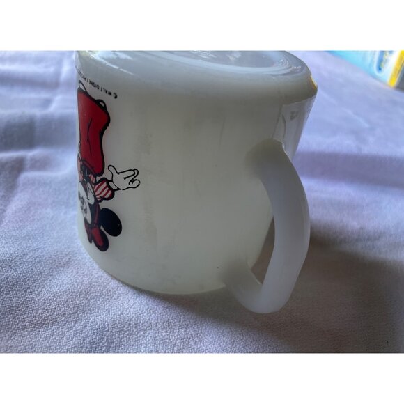 Vintage 1970s Anchor Hocking Fire-King Mickey & Minnie Mouse Milk Glass Mug - Picture 6 of 7